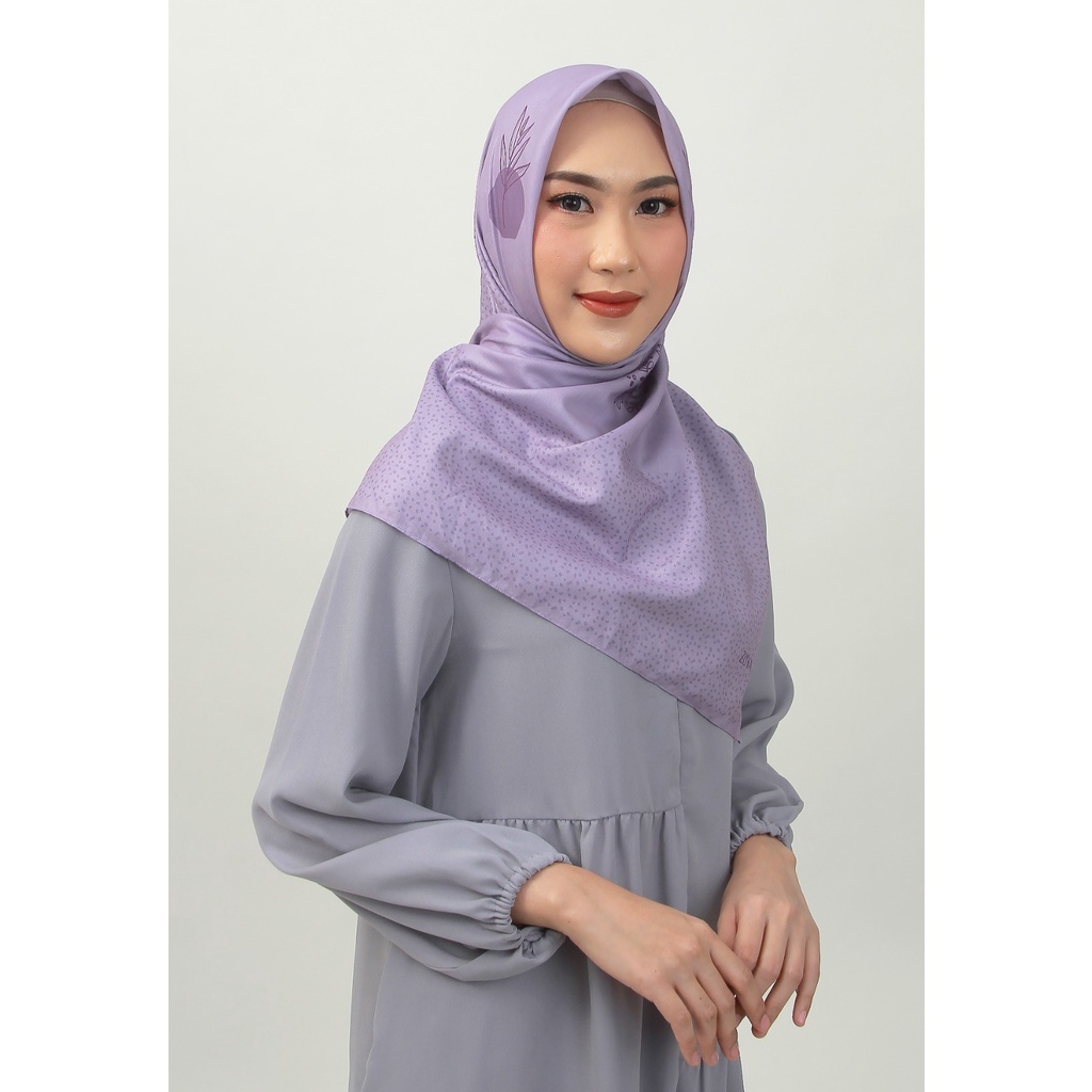 ZOYA NILAZ SCARF SEGI EMPAT MOTIF SEGI EMPAT VOAL
