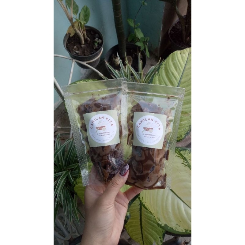 

KERIPIK PISANG COKLAT