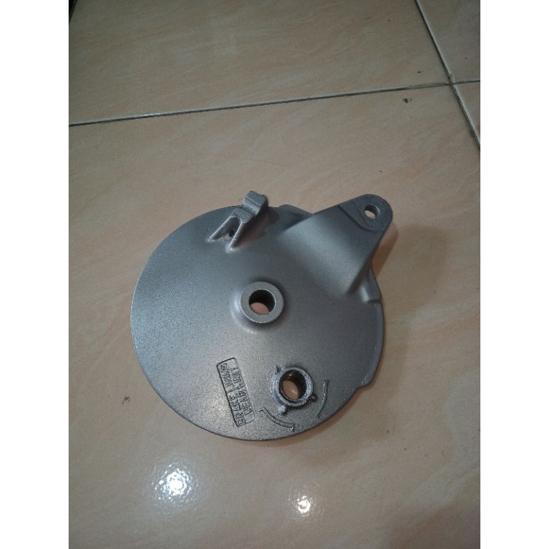 Tutup tromol belakang Suzuki Ts honco TS Duster original