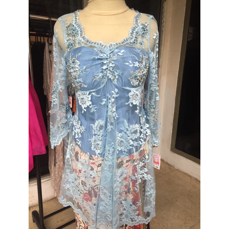 Kebaya Modern Brokat Biru Muda Prelove