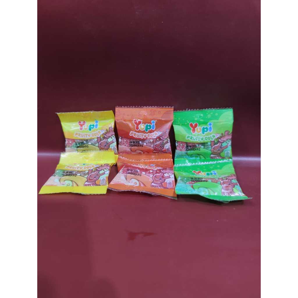 Yupi Fruity Cola 144g - Permen Yupi Fruity Cola Per Box