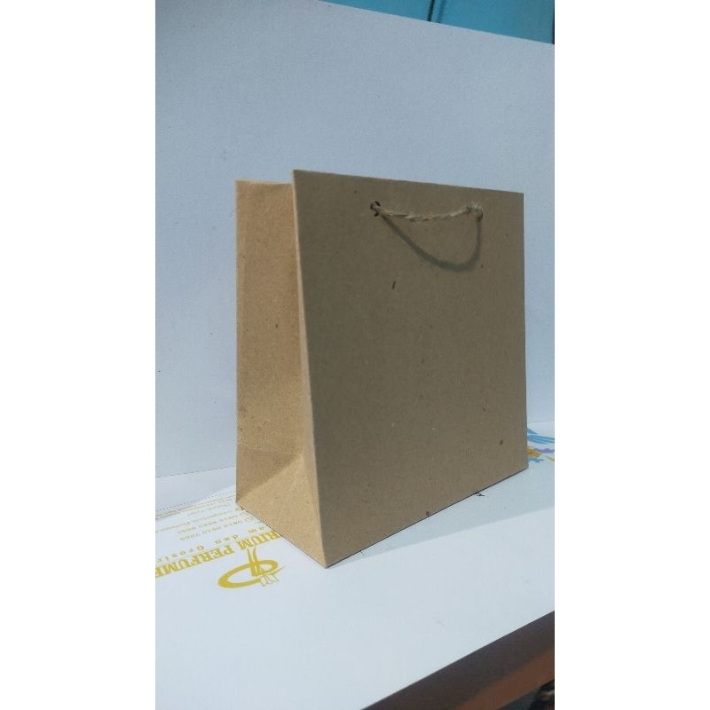 

Paperbag size 13x6x13cm