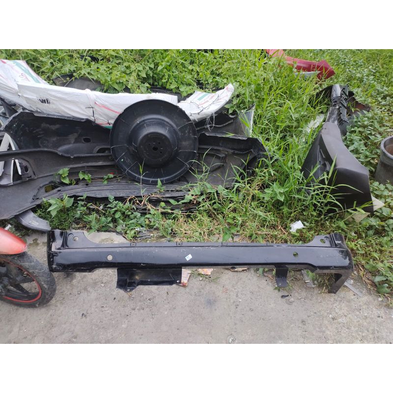 bemper belakang Nissan Evalia