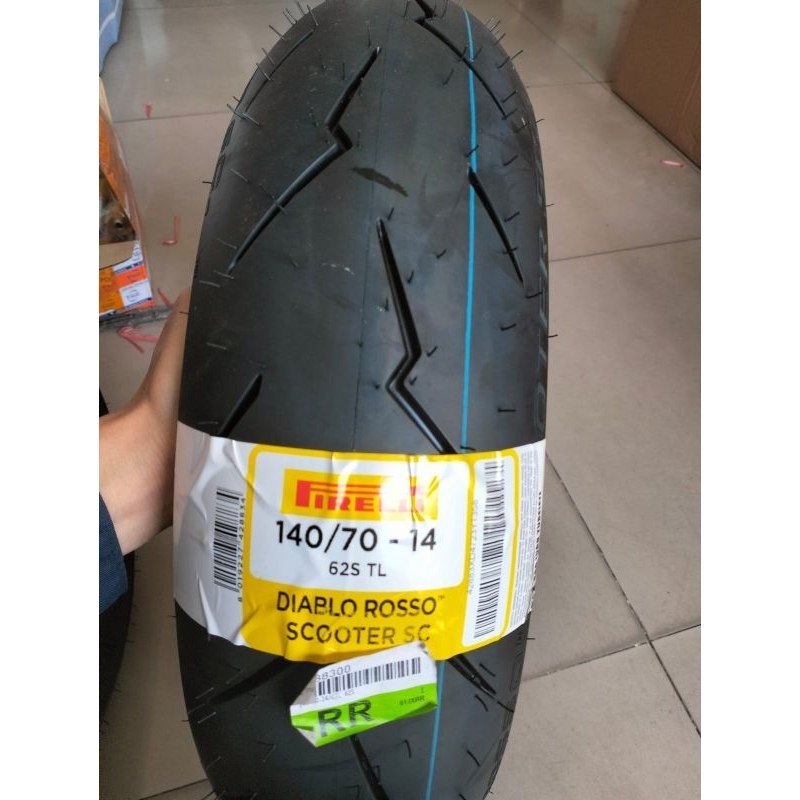BAN LUAR PIRELLI DIABLO SCOOTER SC 140/70-14 TUBELESS