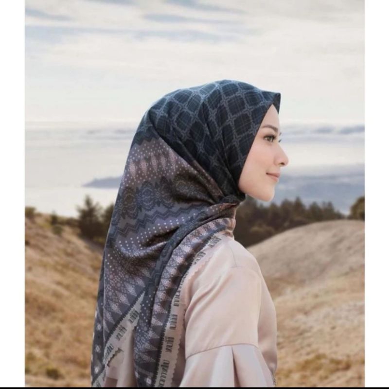 DIRGAHAYU SCARF BAJAWA VANILLA HIJAB