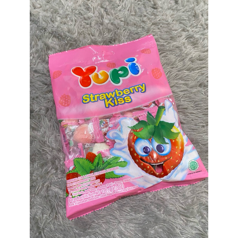 

permen yupi strawberry kiss 120gr
