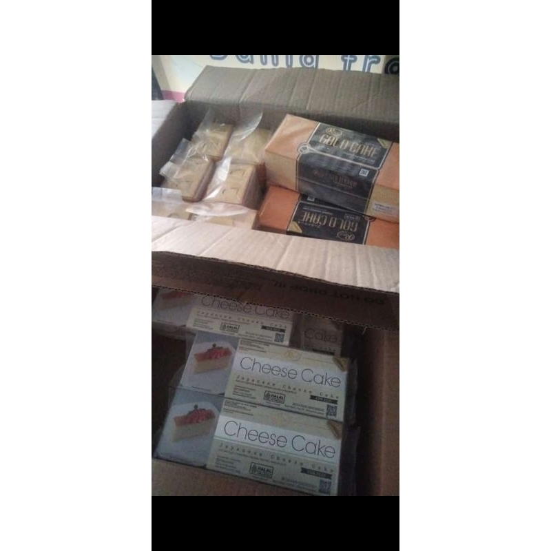 

BERNARDI GOLD CAKE ORI & LIGHT CHEESE CAKE