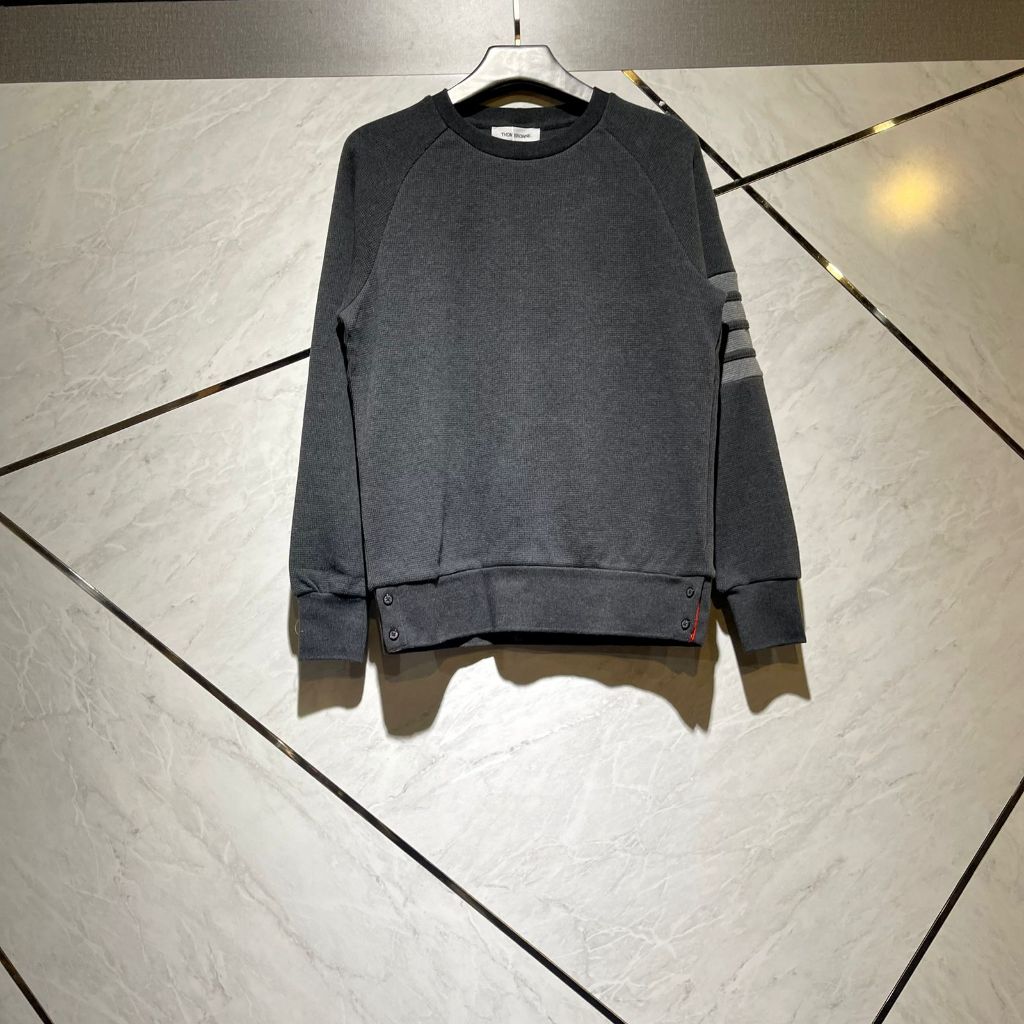 THOM BROWNE SWEATER