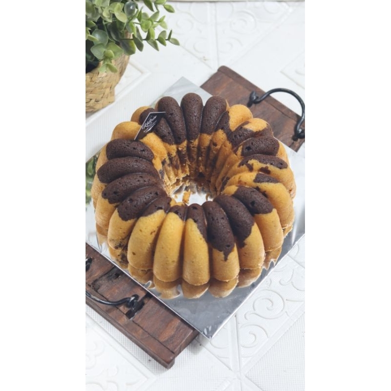 

Keto Almond Marmer Cake