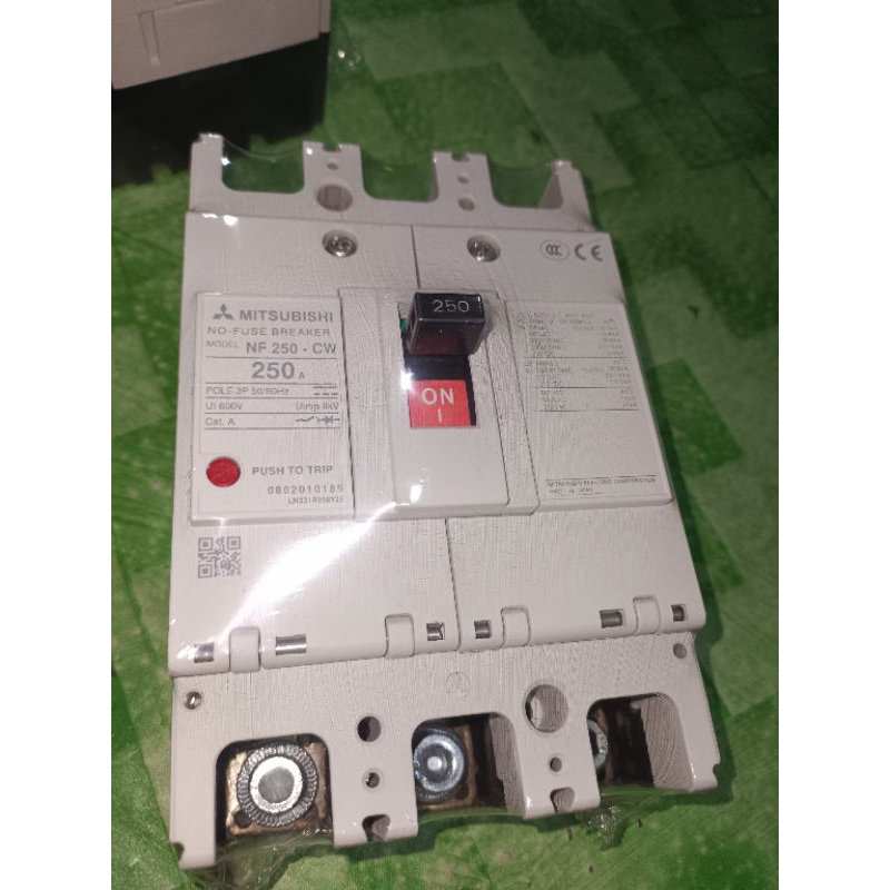 MCCB MITSUBISHI NF 250A
