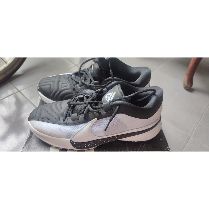 preloved Nike zoom freak size 44,5