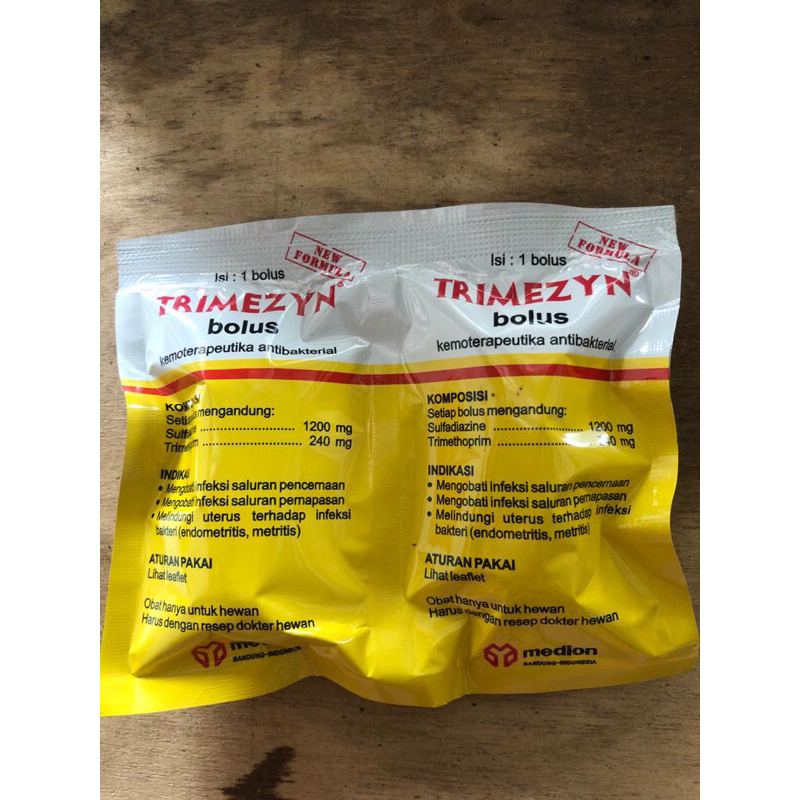 TRIMEZYN BOLUS Medion obat pernafasan dan Pencernaan diare mencret hewan ternak sapi kambing