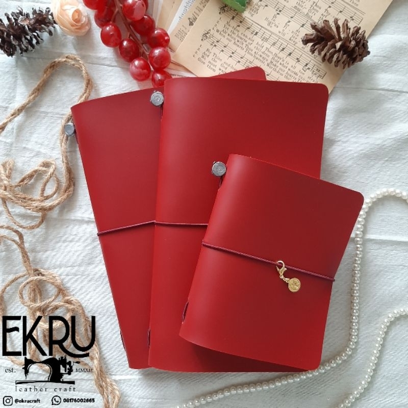 

MAROON NT - TRAVELERS NOTEBOOK / JOURNAL PREMIUM VEGAN LEATHER / BUKU CATATAN A5 - REGULER - PASSPORT B7