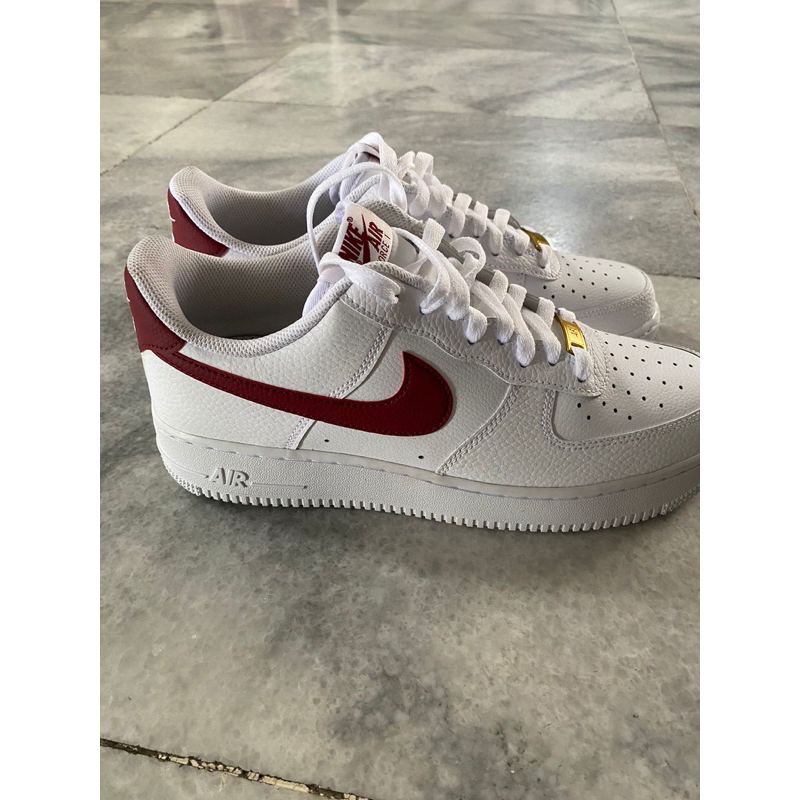 preloved Nike Air Force 1 07 white stripe red