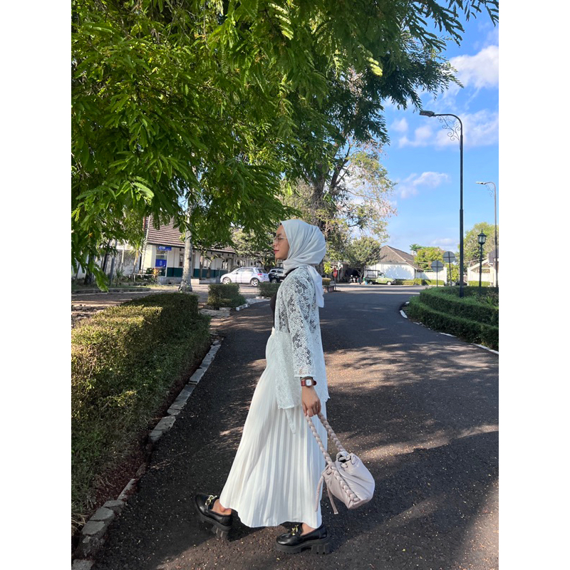 OUTER BRUKAT BROKAT KARDI PREMIUM BRUKAT PENDEK LACE OUTER BRUKAT KONDANGAN