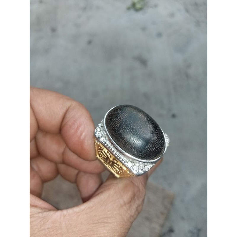 cincin kayu galih kelor tidak tenggelam