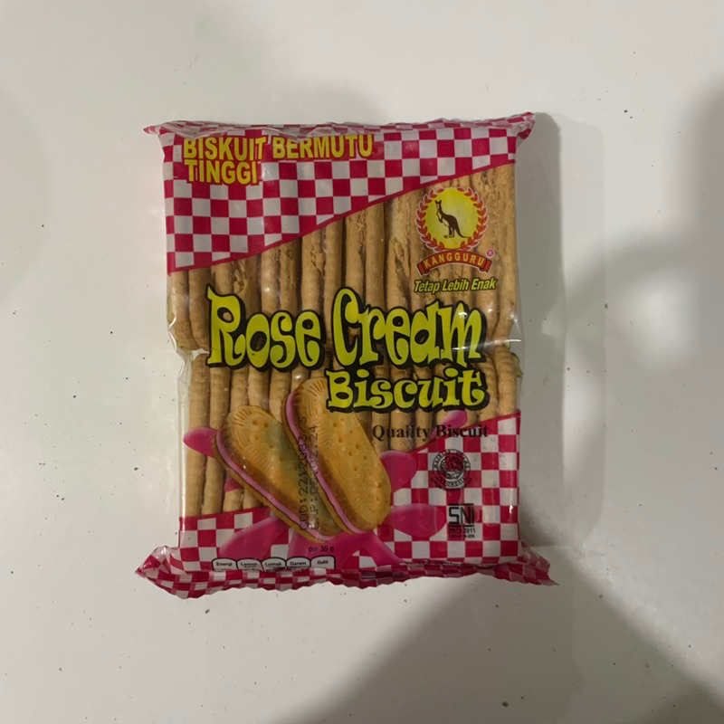 

Cemilan Biskuit Kangguru Rose Cream Durian Strawberry 35g Snack Murah