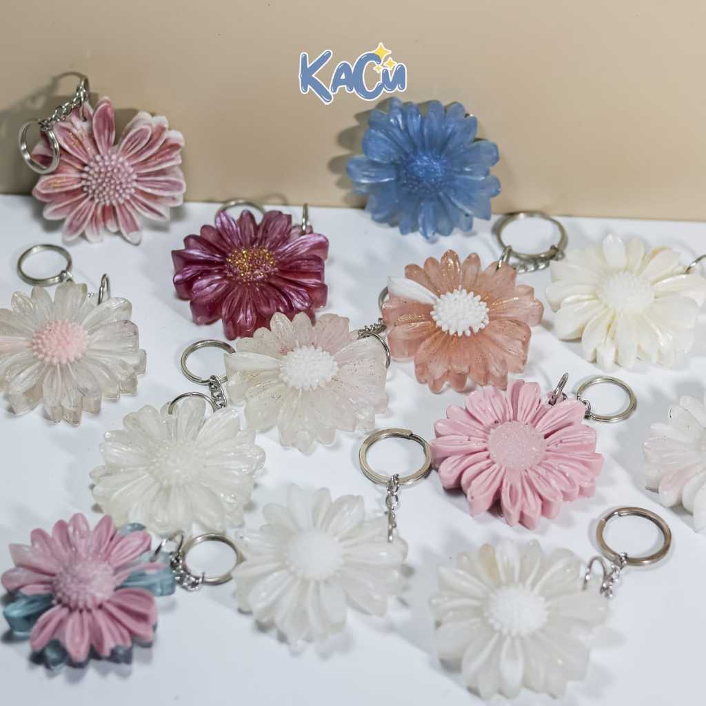 Gantungan Kunci Bunga Chrysant Resin / Bunga Resin Dekorasi