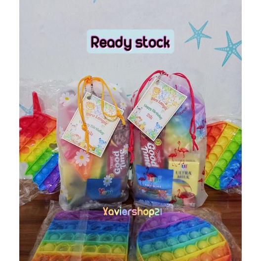 

Terlaku Ready stock Paket snack ultah mainan pop it FREE CARD