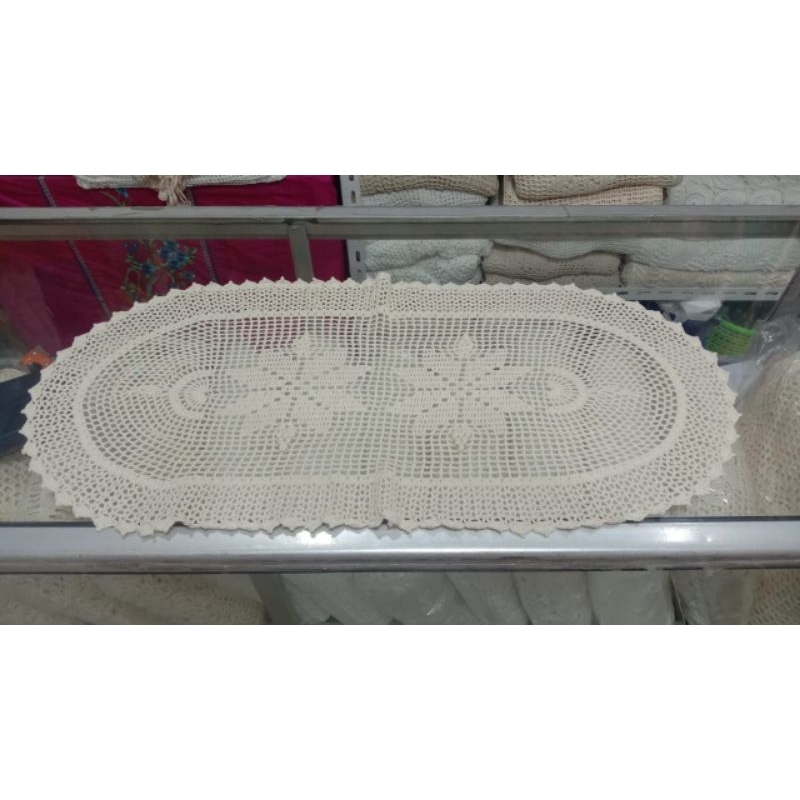 Lover oval/ taplak meja rajutan