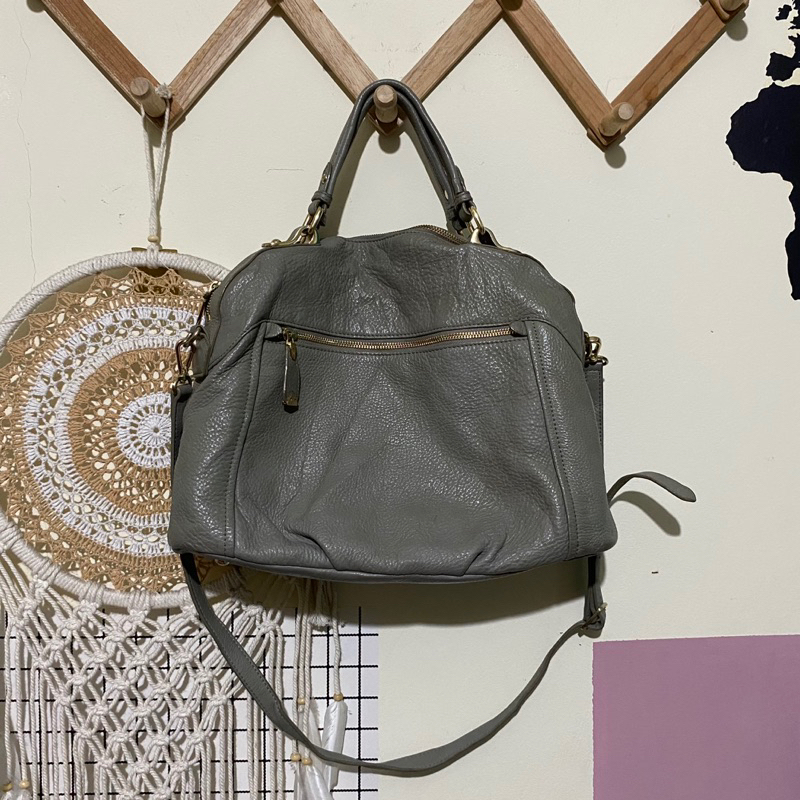 Preloved SISLEY sling bag kulas tas kerja kulit asli bisa buat diaper bag muat banyak roomy