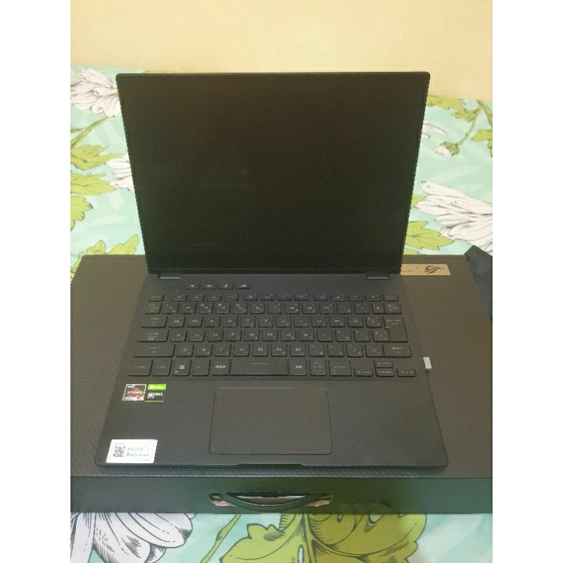 ASUS ROG FLOW X13 GTX 1650 Max-Q 4K 60Hz IPS RAM 16GB STORAGE 512GB