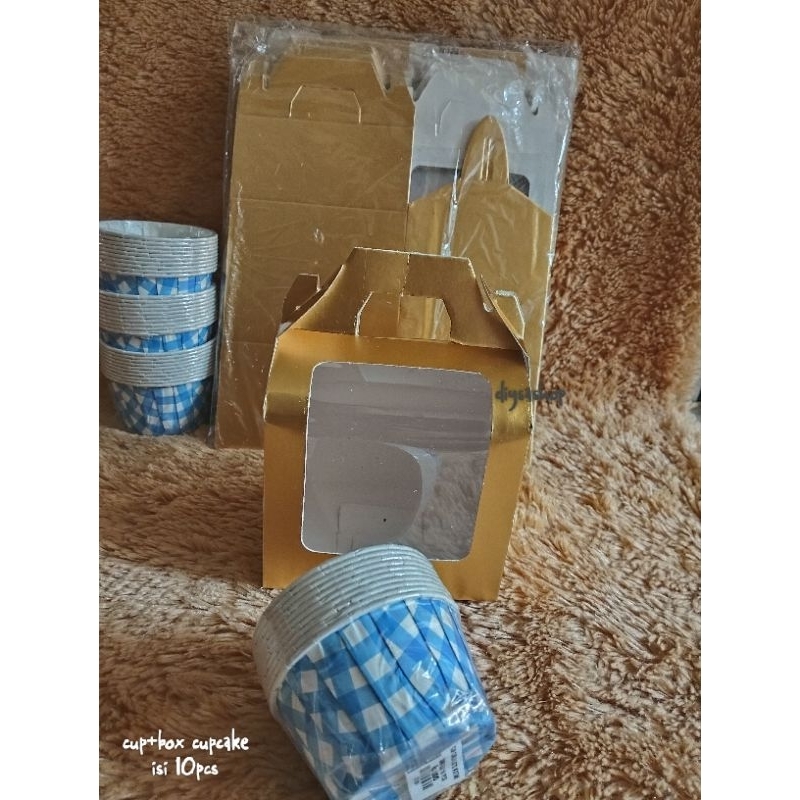 

cup + box cupcake isi 1 cupcake , 1pack isi 10box warna gold ada handle