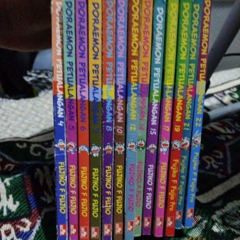 SERIAL KOMIK PETUALANGAN DORAEMON ( RANGE VOL 4 - 22)