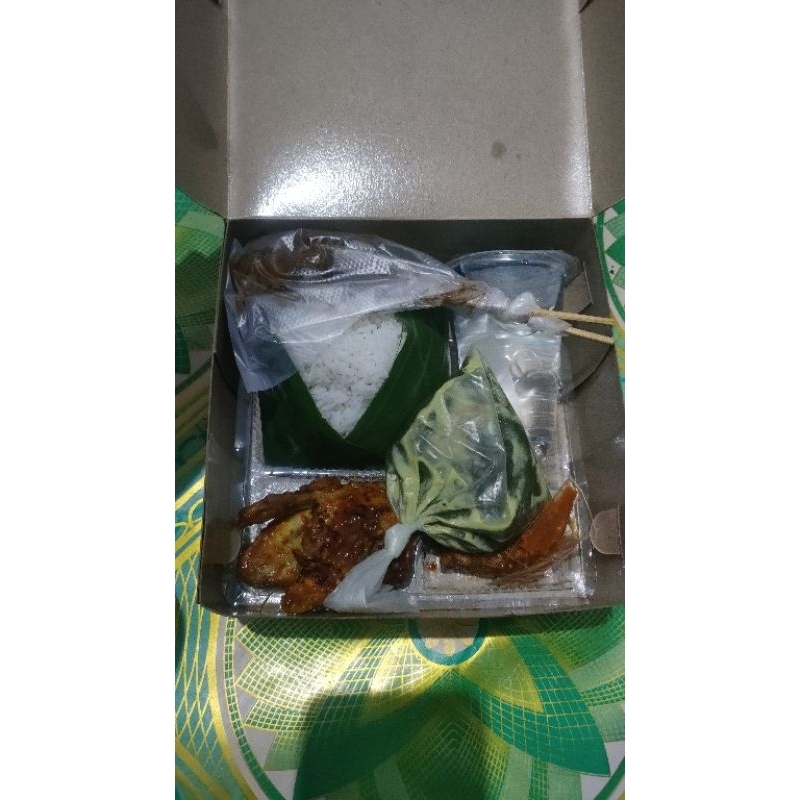 

NASI KOTAK