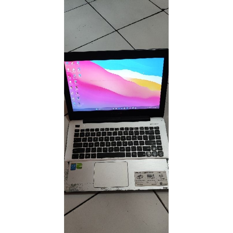 HARGA NEGOITABLE - Laptop Asus A455L Second