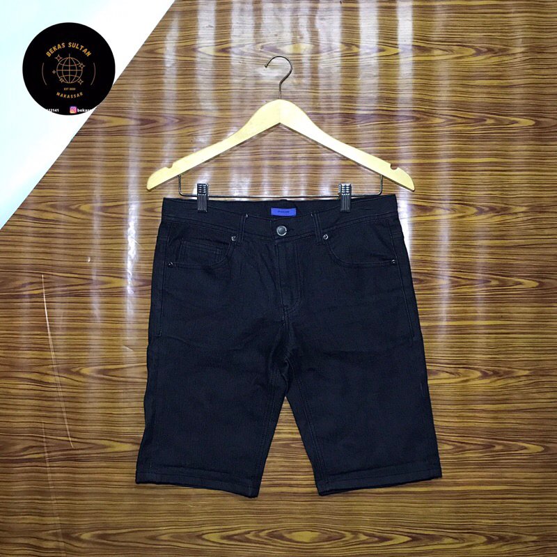 Celana Pendek Studio Depp