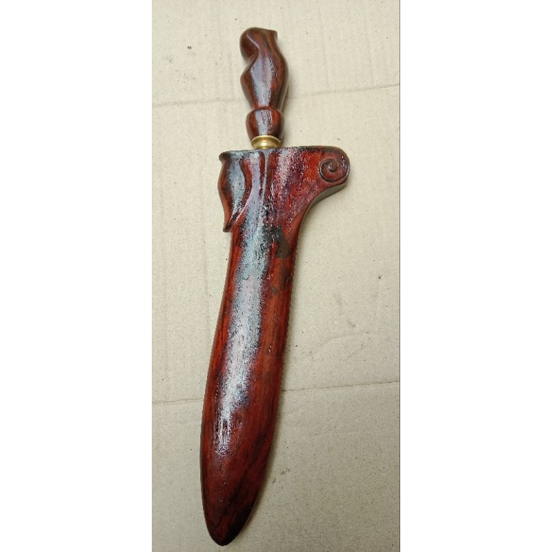 PUSAKA BETOK NOGO NGEMUT EMAS