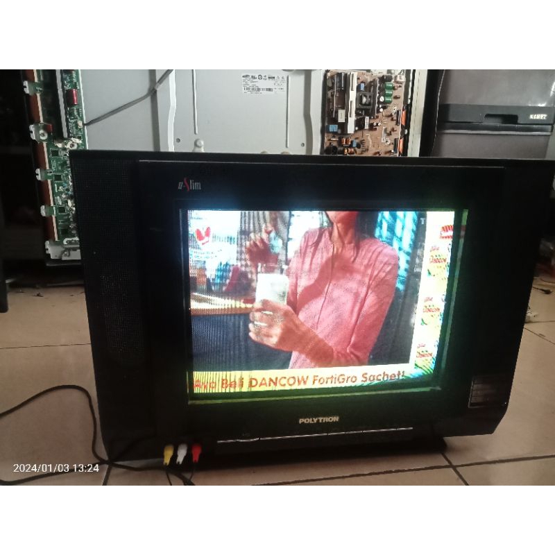 tv tabung merk polytron 14in