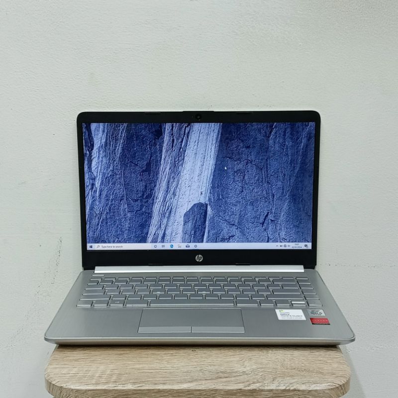 laptop hp 14s Intel core i5 gen 10 AMD Radeon ram 8gb/SSD 256gb backlight