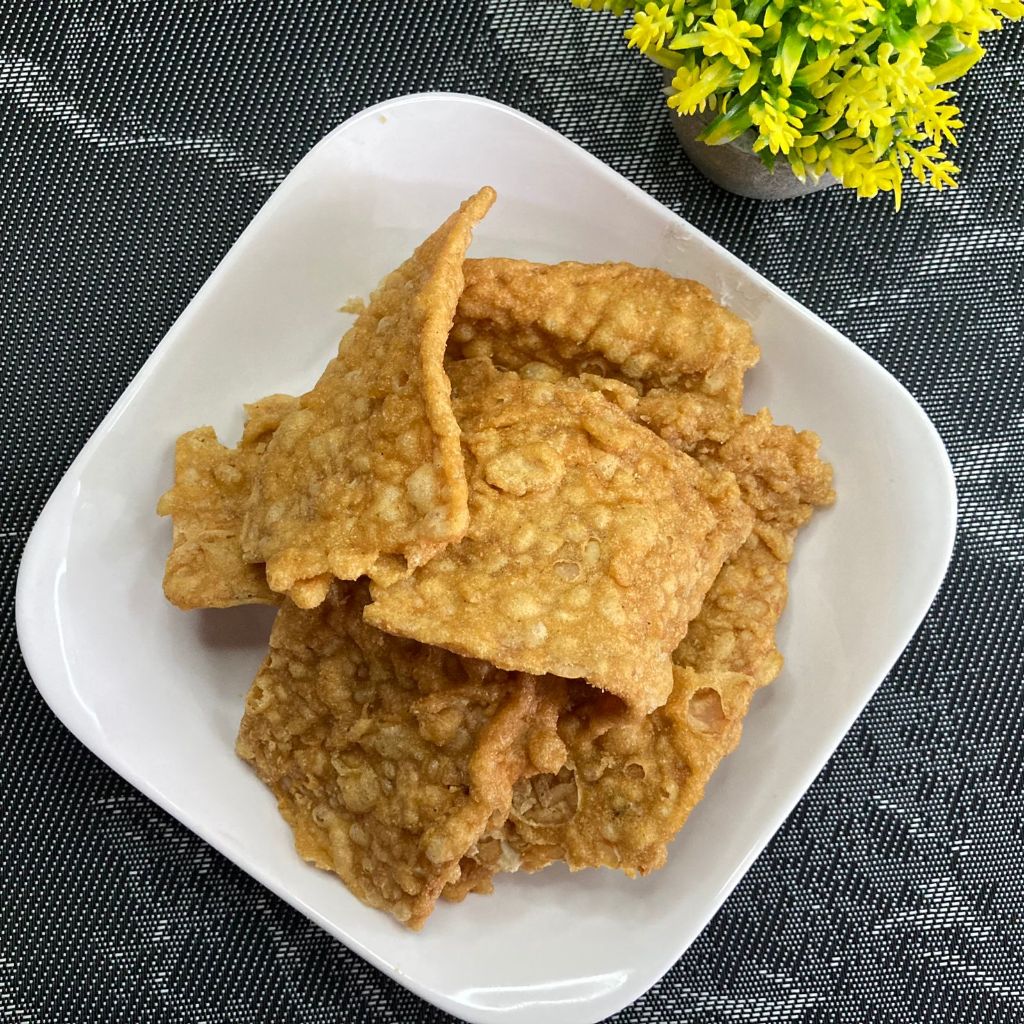 

Tempe Goreng Bandung Sari Kedelai 200gr Asin