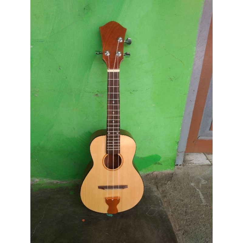 ONGKIR RINGAN Gitar Keroncong Cuk Kentrung Ukulele Senar 3 Bobokan Kayu Mahoni Dipacking  Kardus