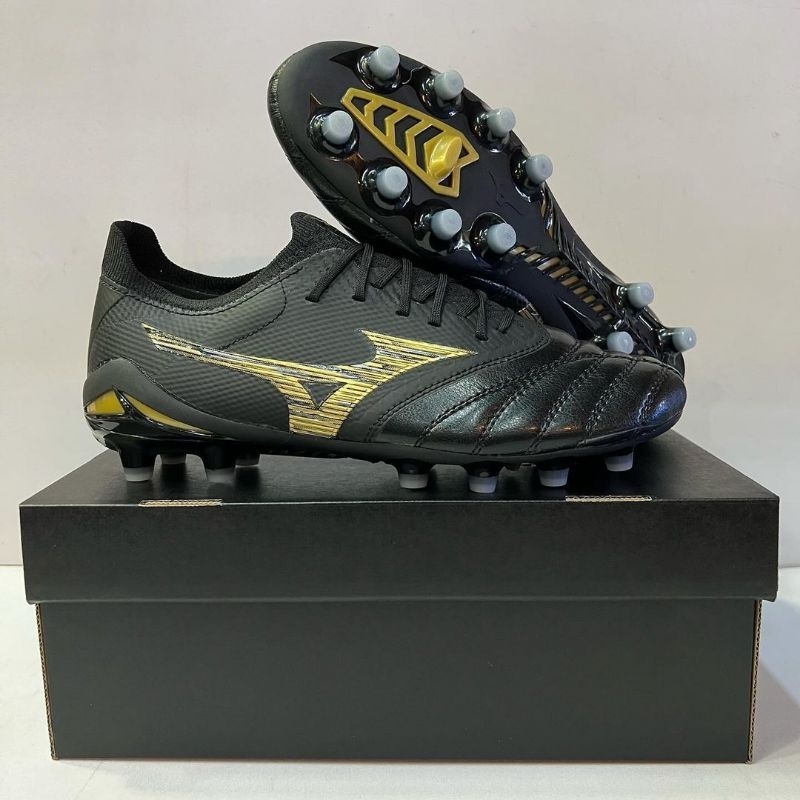 Sepatu Bola Mizuno Morelia Beta 4 Black Gold FG