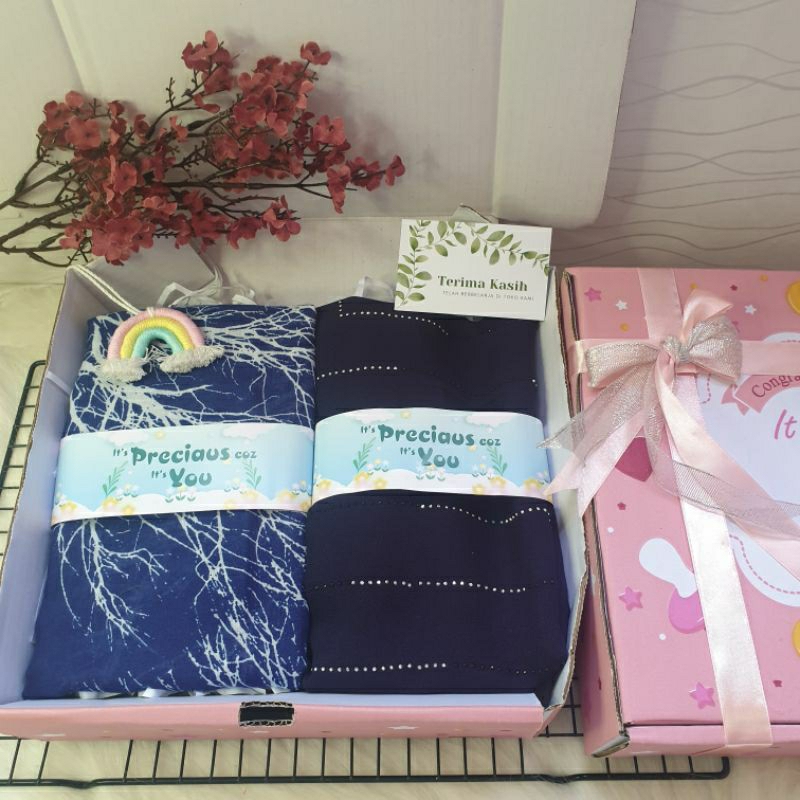 Hampers hijab Voal ,hijab segiempat payet