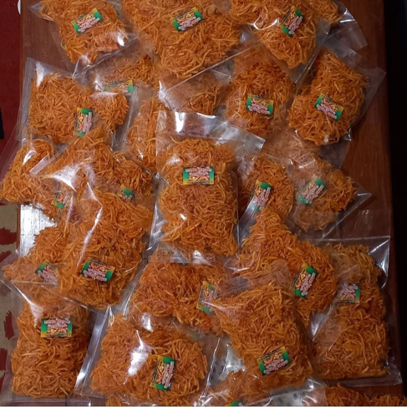 

KENTANG MUSTOFA keripik kentang pedas manis (kamasan 250gr)