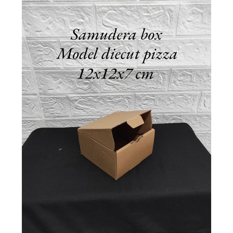 

kardus karton uk 12x12x7 cm model diecut pizza untuk packing souvenir dll
