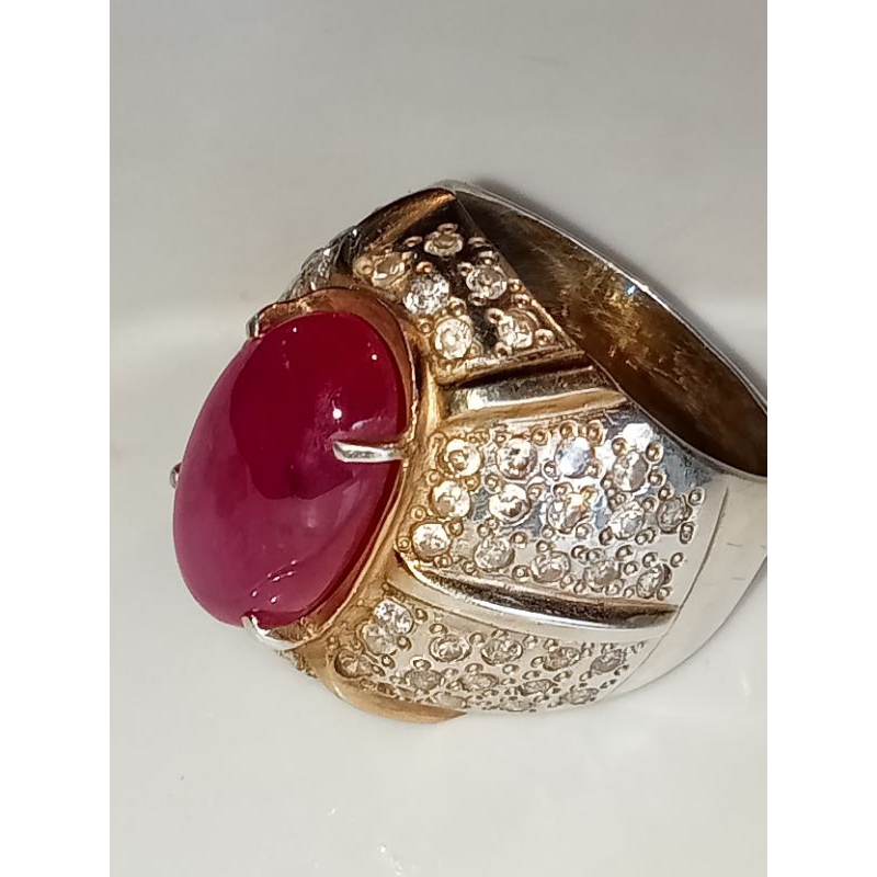 Batu Permata Ruby