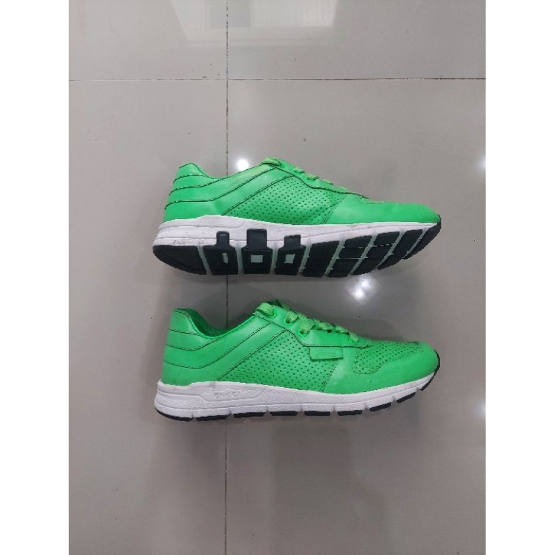 Sepatu Gucci Sport  Size 7 (41,42)