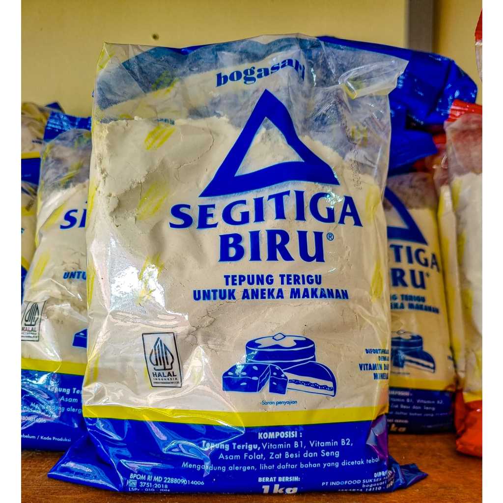 

TEPUNG TERIGU SEGITIGA BIRU 1KG