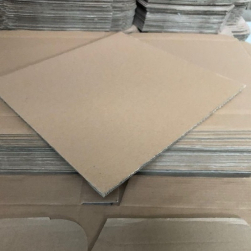 

30x40 cm single wall bflute karton lembaran kraft 3 mm kardus dus packaging