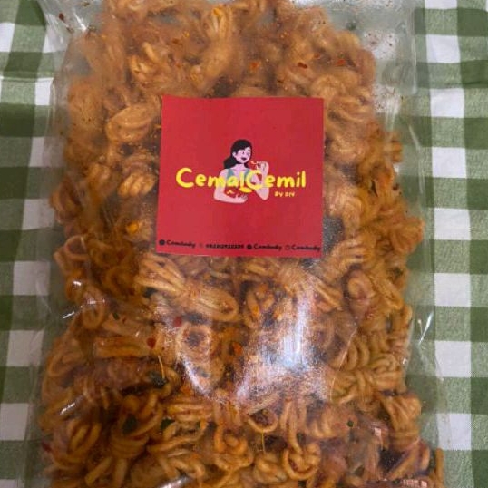 

MIE GULUNG (MIGUL) 1000 gr CEMILAN MURAH ENAK BUMBU MELIMPAH