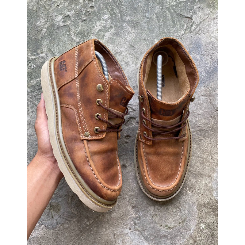 CATERPILLAR MOC TOE MIDDLE CUT BOOTS SIZE 42