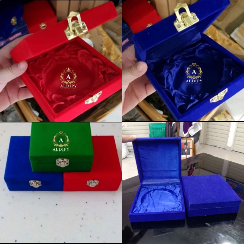 

Kotak Tempat Mendali Exclusive, Box Mendali, Gift Box Mendali Bahan Bludru