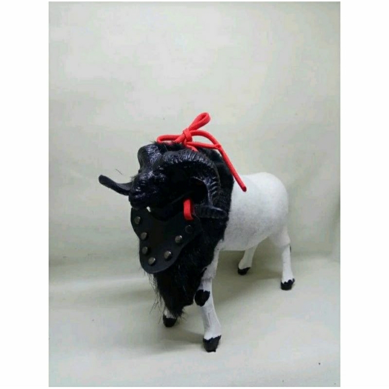 Mainan miniatur Domba