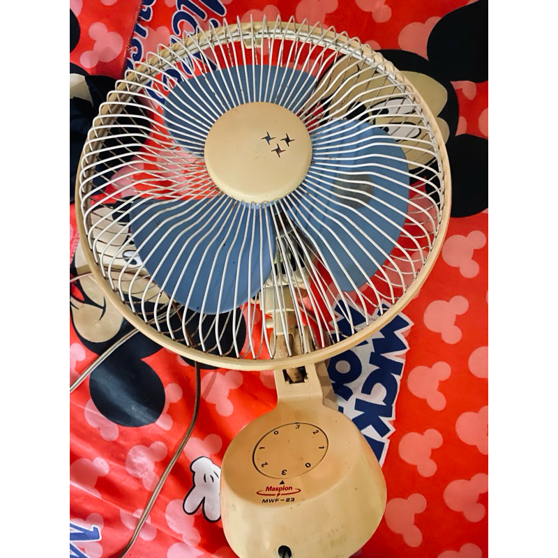 kipas angin dinding (BEKAS)