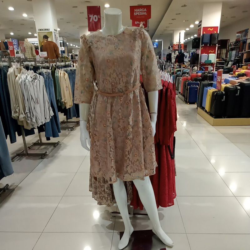 Dress Exit